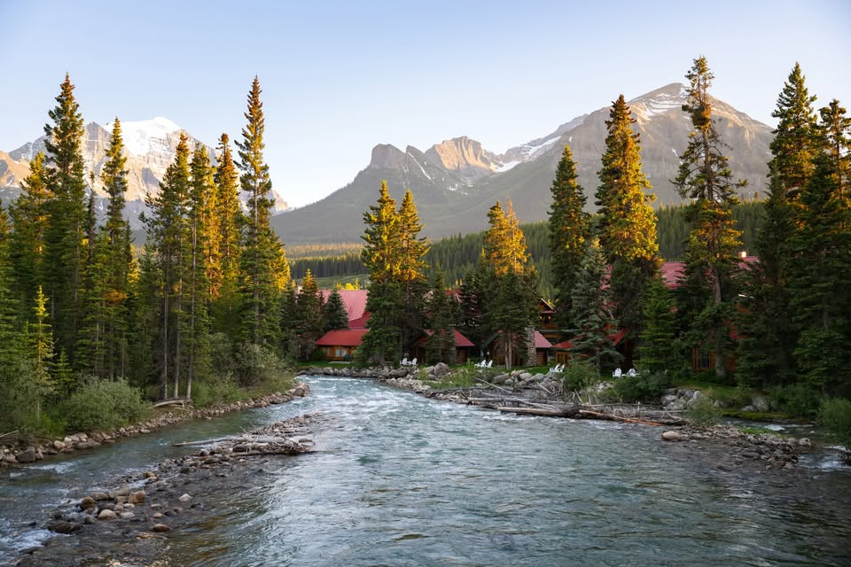 where to stay in Lake Louise
